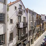 Chiado Patio Διαμέρισμα *